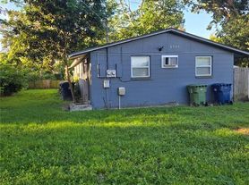 1503 E Navajo Ave, Tampa, FL