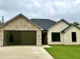 304 S Bradford St, Arp, TX 75750