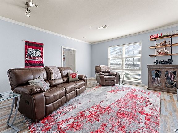 5th image of 600 13th St Unit 334