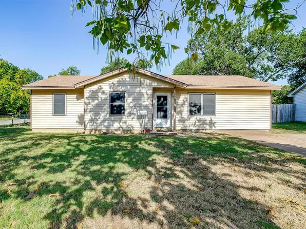 801 Collin Dr, Euless, TX 76039