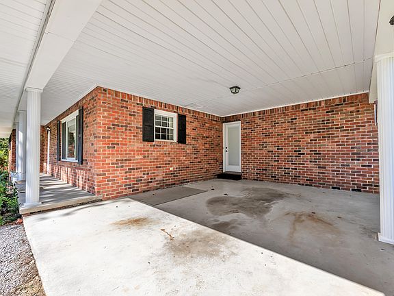 2nd image of 3268 Spring Place Rd SE