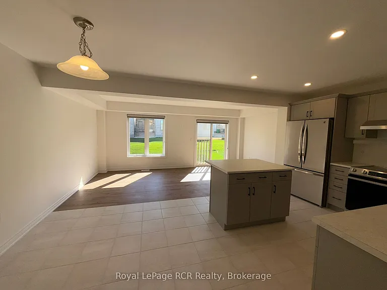 133 McCausland Dr — Photo 10