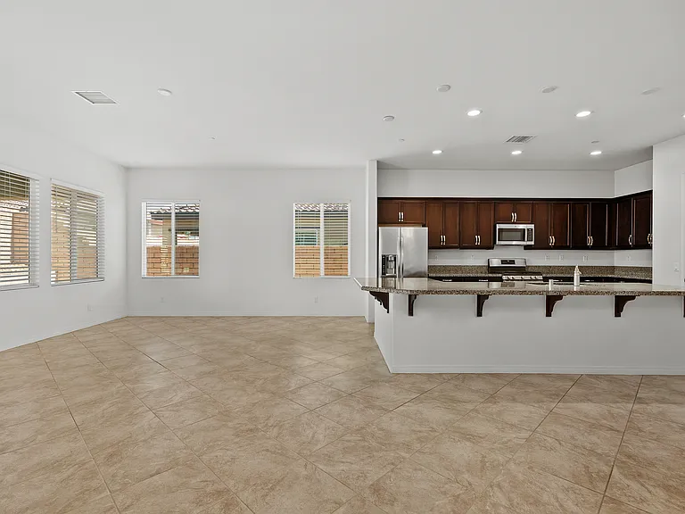 43720 Vacanza Ct — Photo 7
