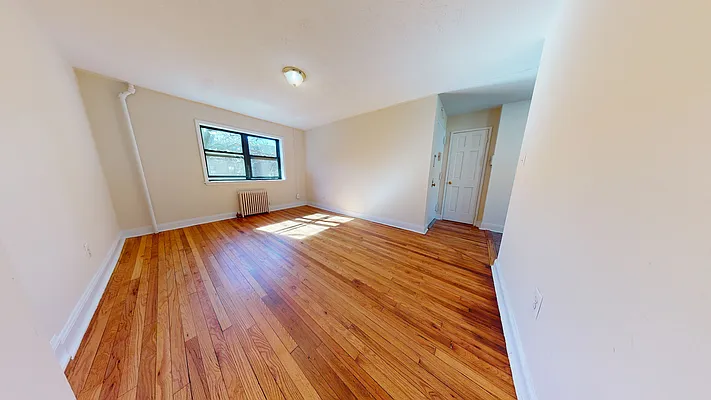 Rented by Revona Properties | media 7