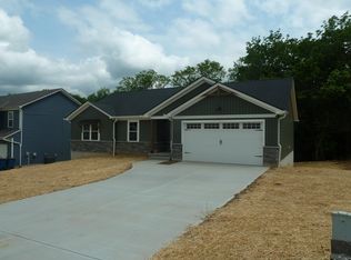 120 Sheffield Dr, Dry Ridge, KY 41035