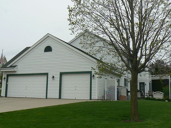 4th image of 1005 Steeplechase Dr
