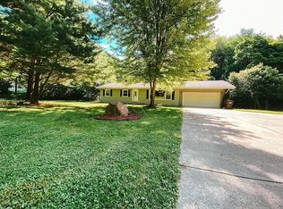 3433 Pine Ridge Dr, Jackson, MI 49201