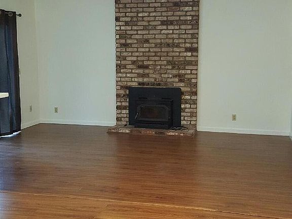 5th image of 936 Emily Avenue
