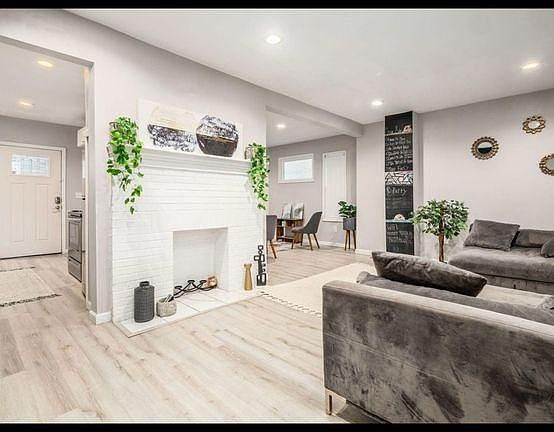 3rd image of 811 Lilley Ave