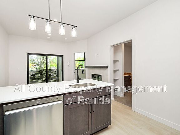 5th image of 2301 Pearl St APT 7