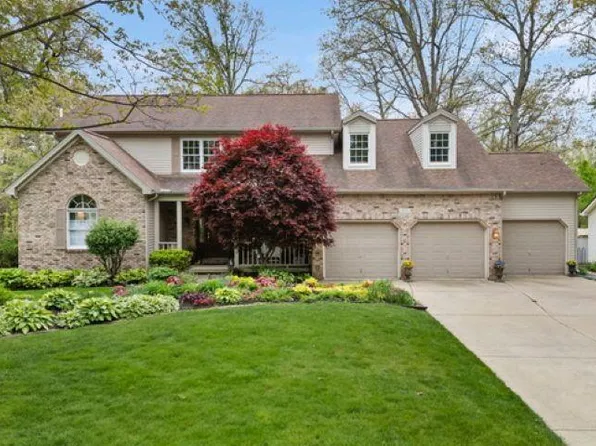 821 Red Oaks Ln, Lafayette, IN 47909