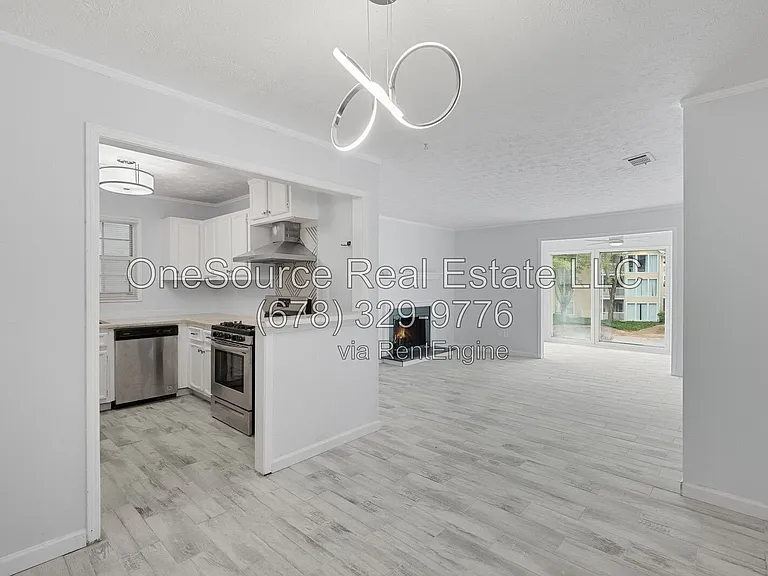 1410 Augusta Dr — Photo 14
