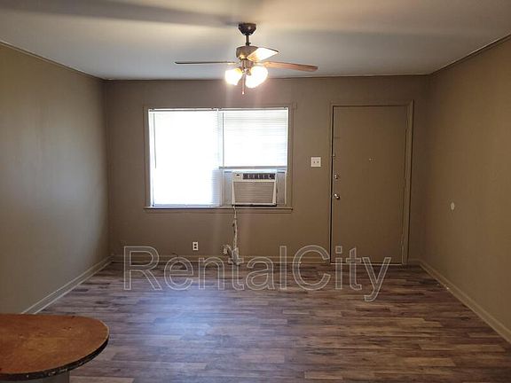 2nd image of 905 Harrell Ave