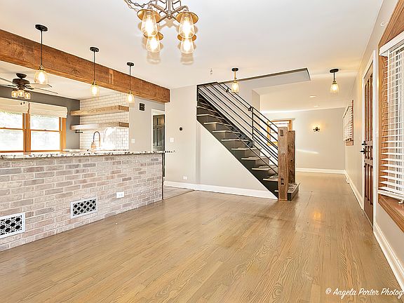 4th image of 1011 W Campbell St