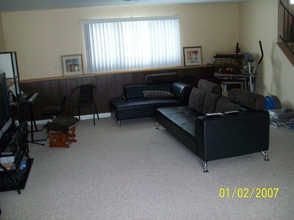 3rd image of 1105 S Oakwood Dr