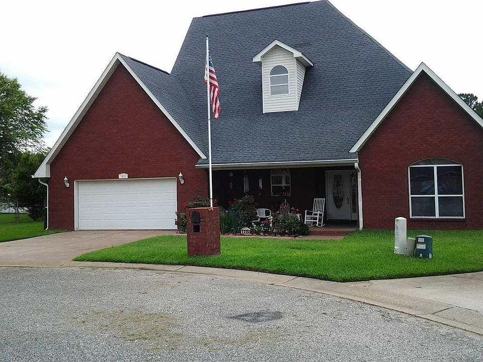 1st image of 1215 Mountain Top Cir