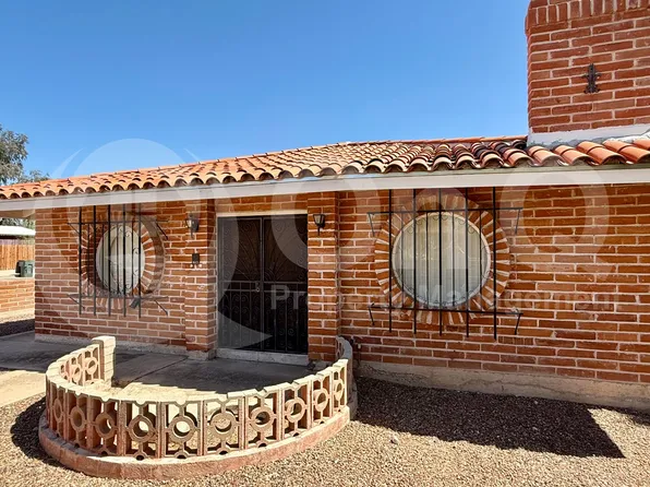 1590 E Hampton St, Tucson, AZ 85719