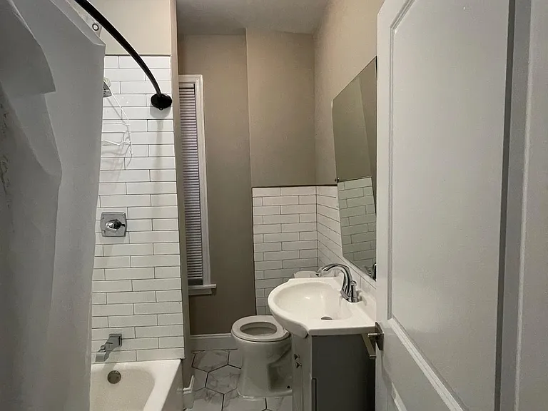 143 N 59th St — Photo 32
