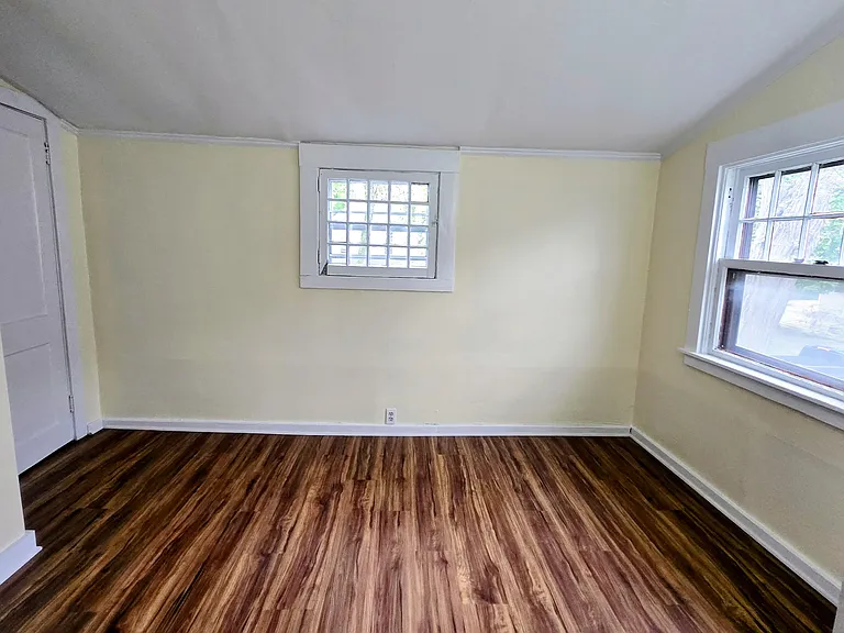 631 E Fulton St #5 — Photo 9