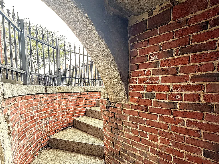 159 State St #1B — Photo 1