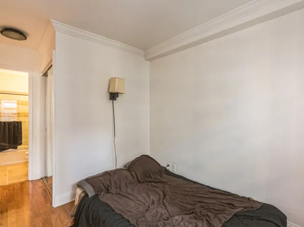 520 East 72nd Street image 10 of 12