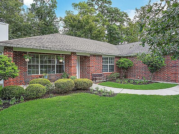 3rd image of 7302 Wedgewood Dr