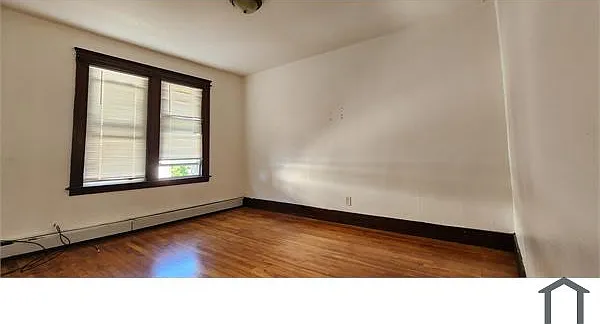 3 bed, 1245 sqft, $2,100 — Photo 4