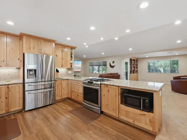 25475 Potrero Valley Rd, Potrero, CA 91963