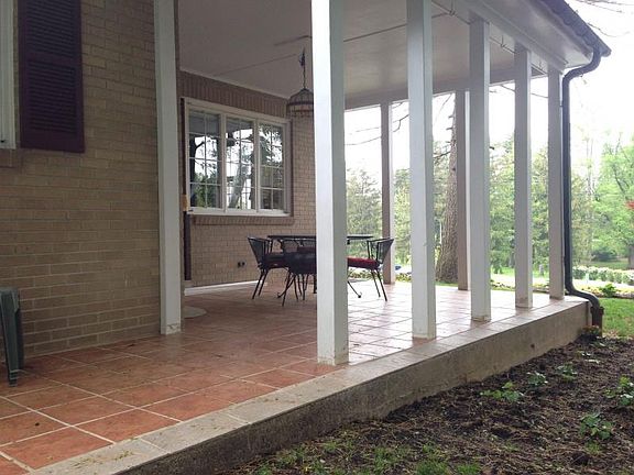 2nd image of 150 E Caracas Ave