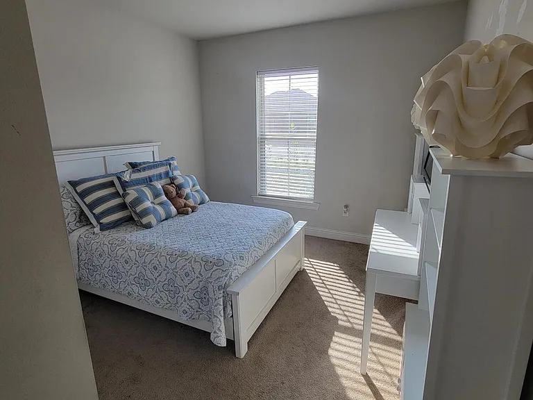 10165 Patrick Dr — Photo 34