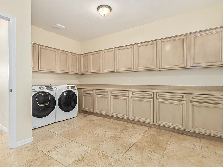 4878 S Fresno St — Photo 29