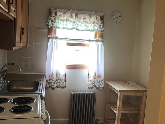 3rd image of 218 Princeton Ave