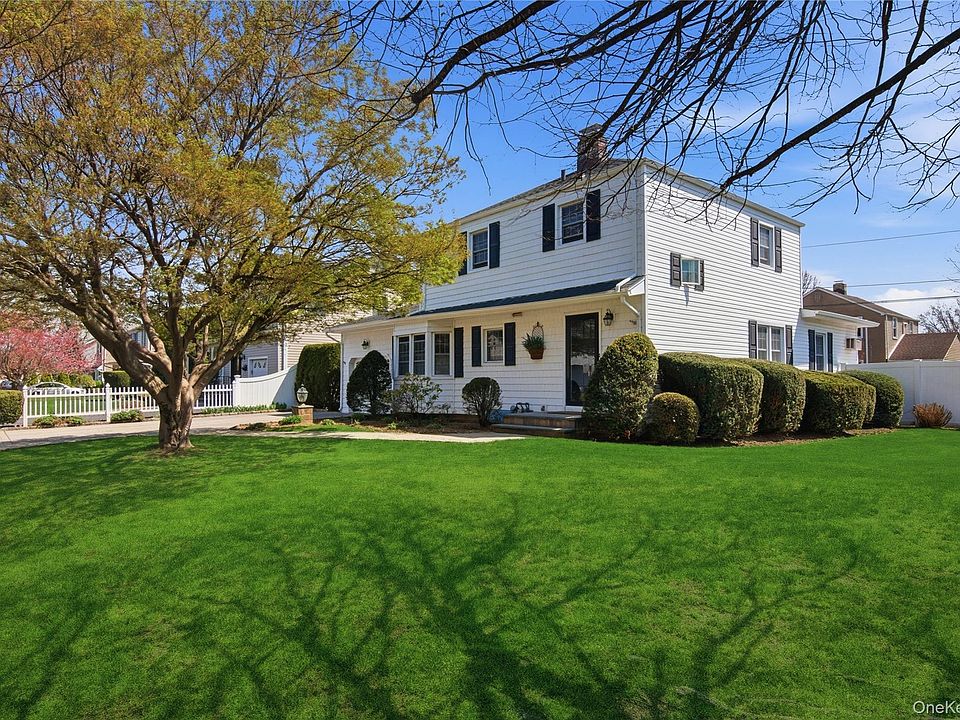 1st image of 44 Magnolia Street