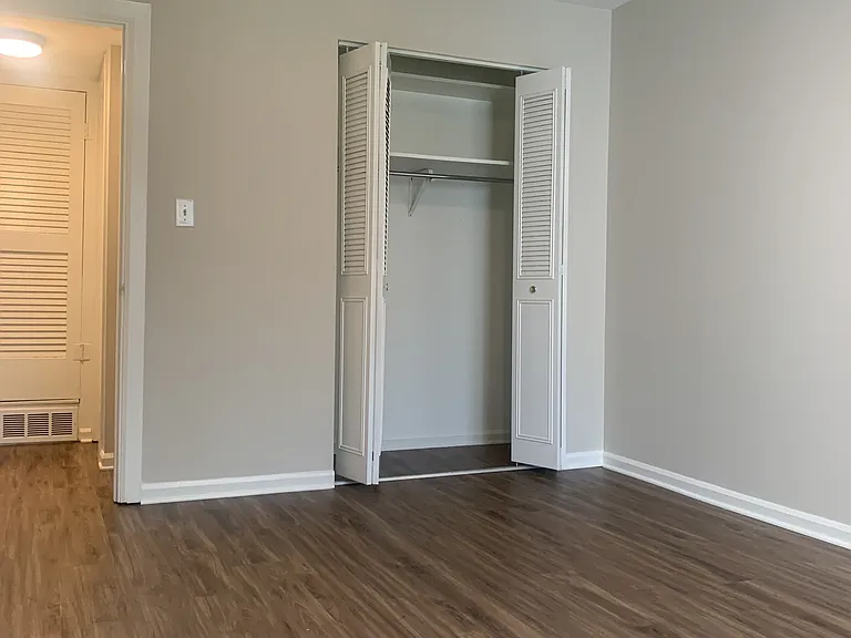 2070 Sherwood Ave #5 — Photo 7