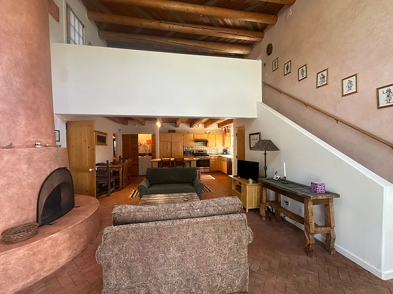 307 Loma Arisco — Photo 2
