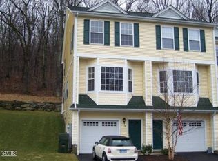 30 Great Oak Ridge Way, Seymour, CT 06483