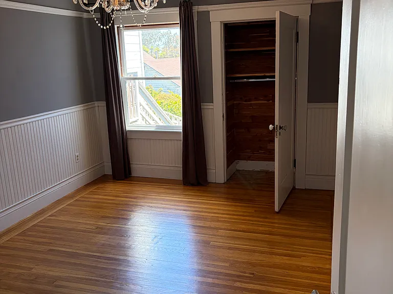 35 Majestic Ave — Photo 10