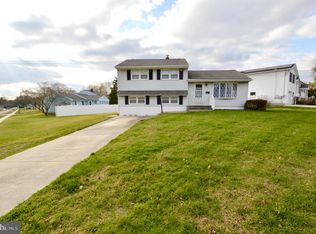 8 Cedarcroft Rd, Gibbsboro, NJ 08026