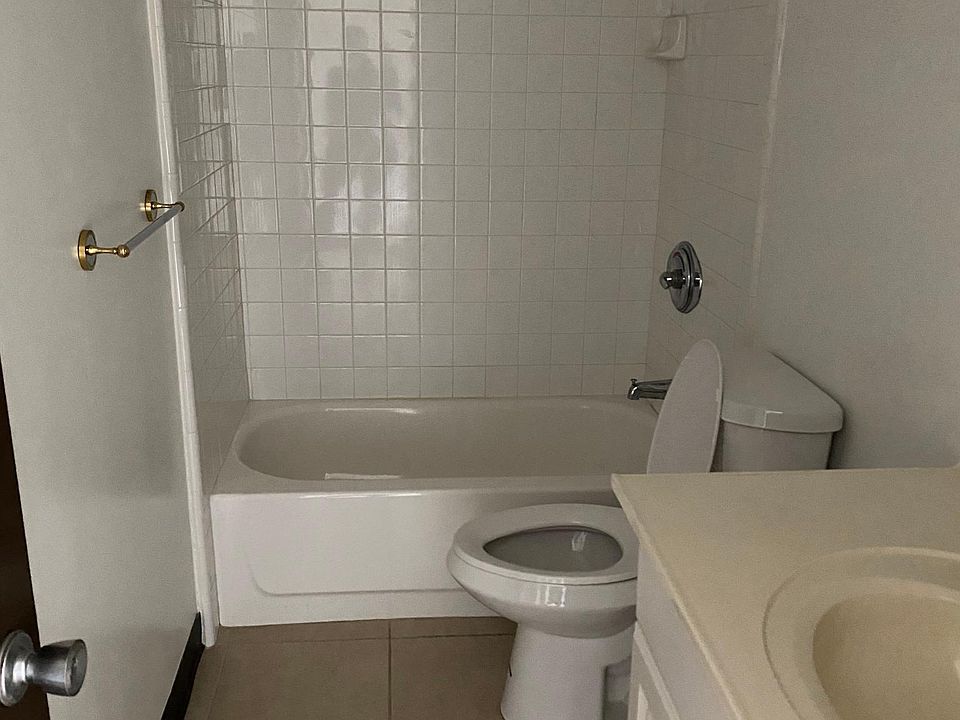 2nd image of 1717 Keeaumoku St APT 103