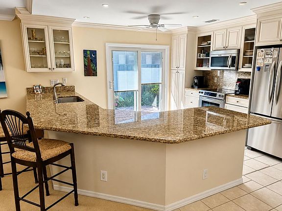 3rd image of 6845 SE Bunker Hill Dr