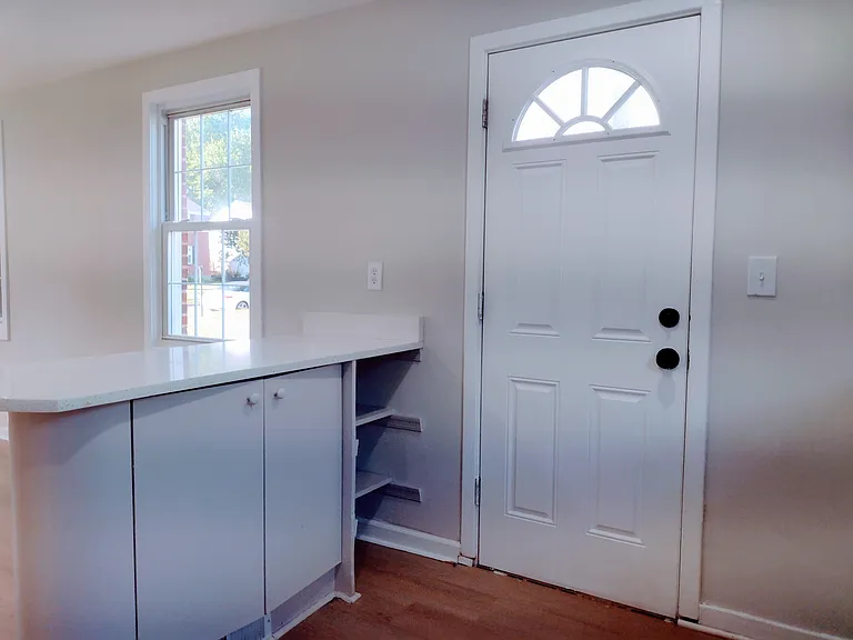 4204 Colonial Rd — Photo 15