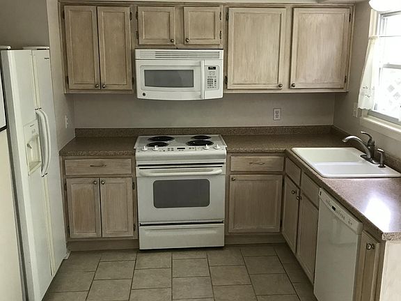 5th image of 8019 E 88th St
