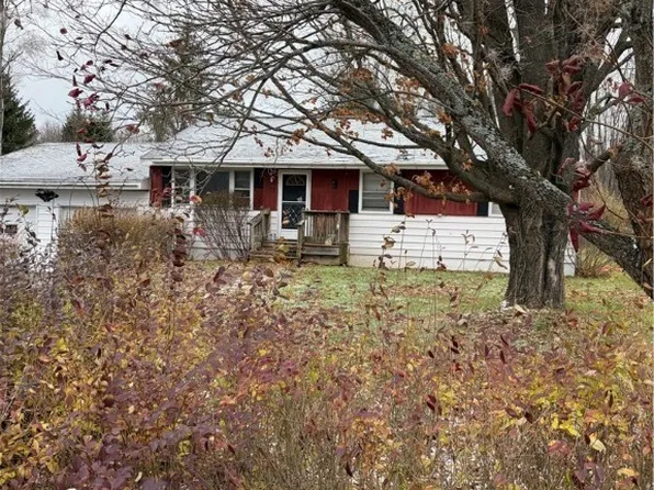 33 Reed St, Sinclairville, NY 14782