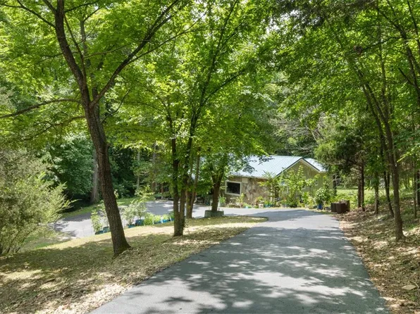 80 County Road 213, Berryville, AR 72616