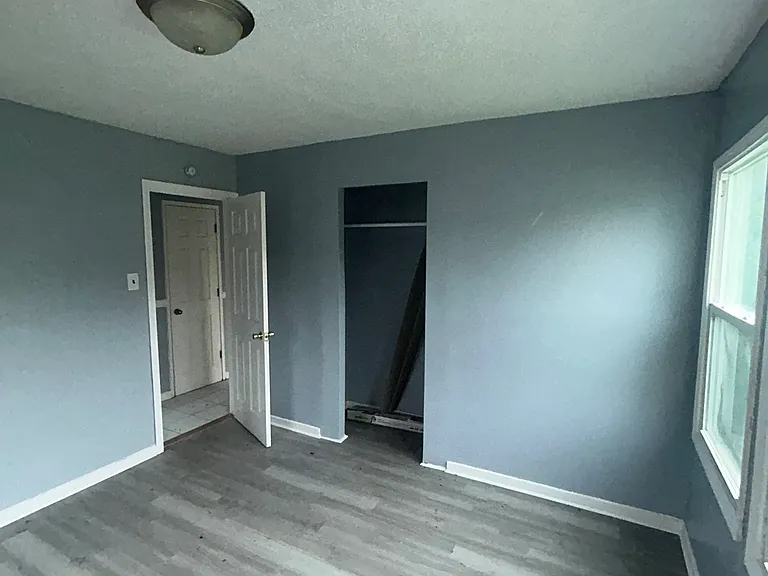 8 Helen Ct — Photo 10