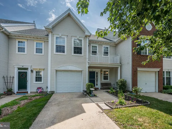 35 William Penn Cir, Medford, NJ 08055