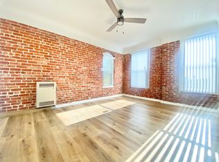 974 S Gramercy Pl #309, Los Angeles, CA 90019