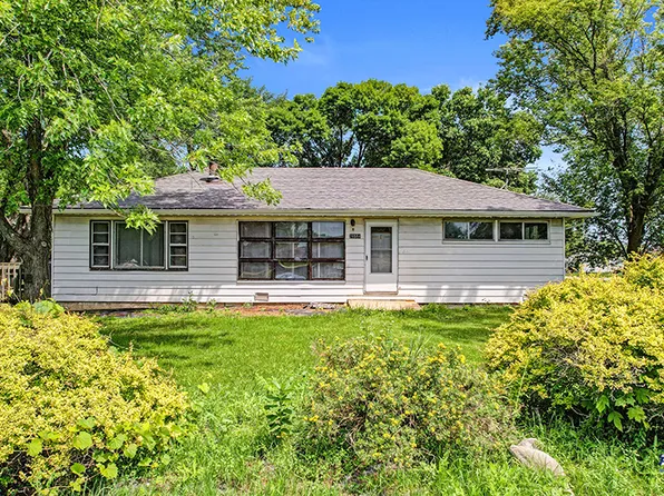 28584 N Harrison Ave, Wauconda, IL 60084