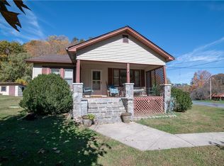 292 Little Elk Rd, Elk Park, NC 28622