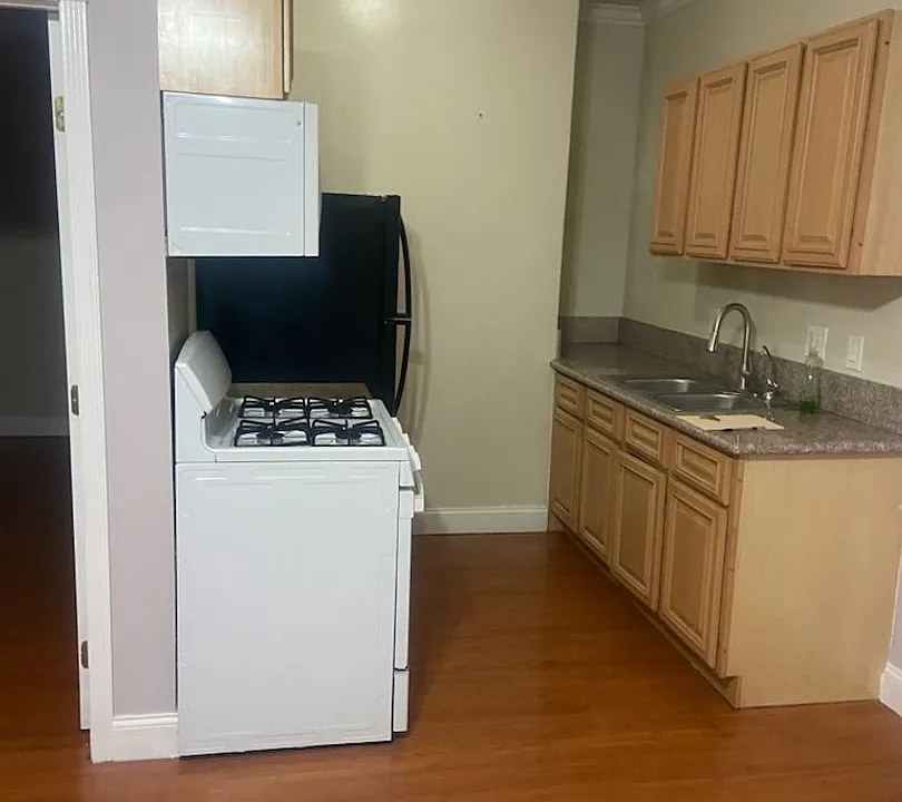 117 S Isabel St